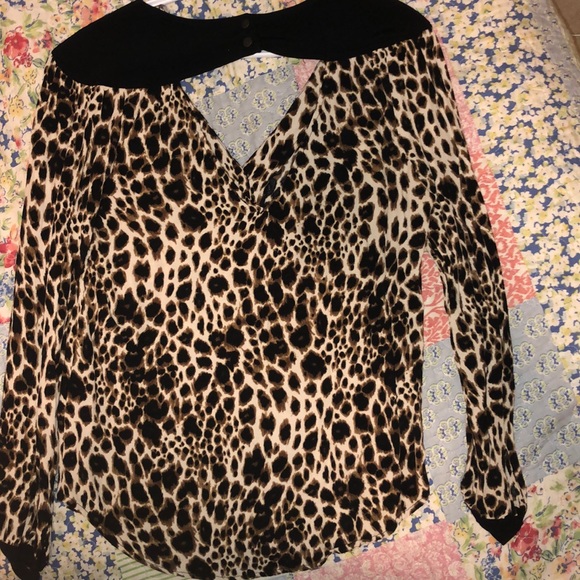 Forever 21 blouse - Picture 3 of 6